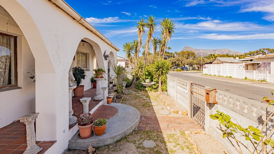 3 Bedroom Property for Sale in Brooklyn Western Cape